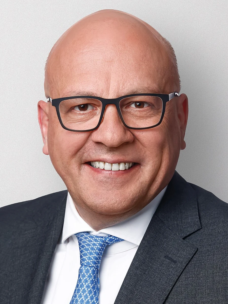 Porträt von Alexander Throm