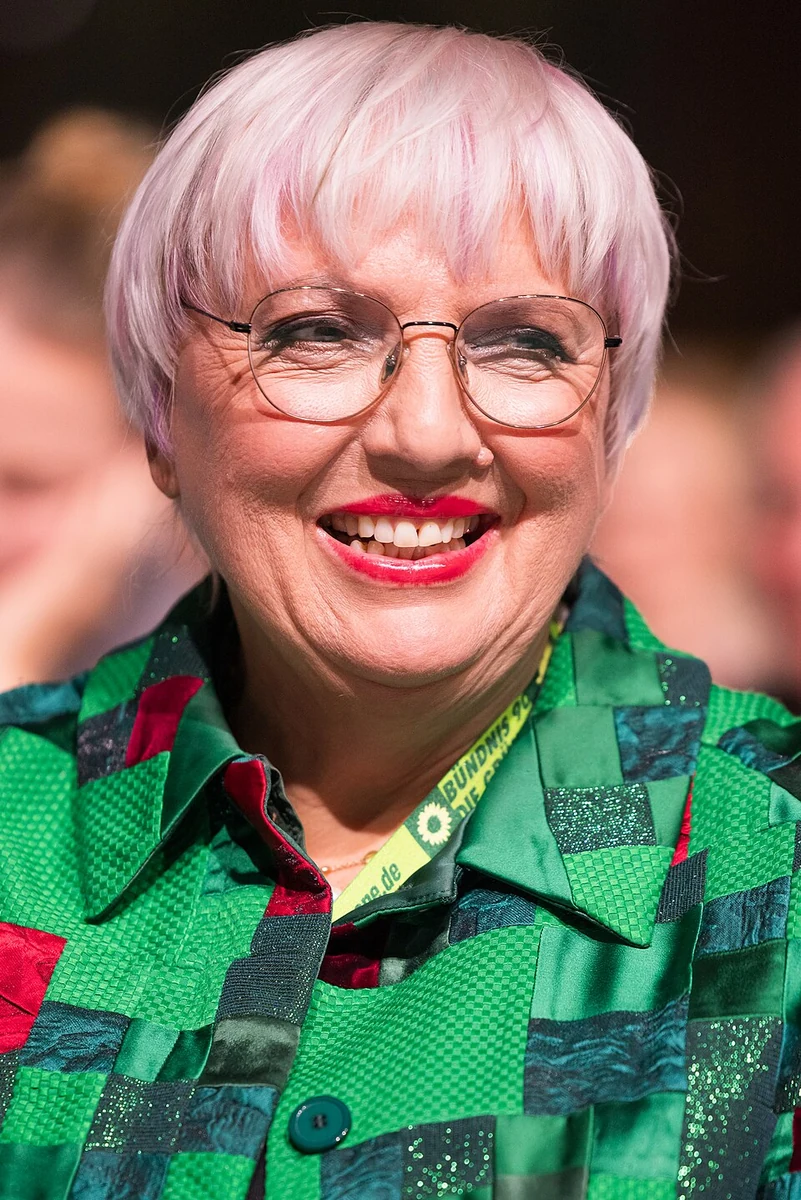 Porträt von Claudia Roth
