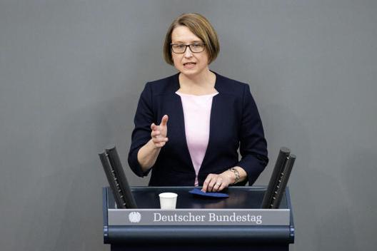 Porträt von Susanne Hierl