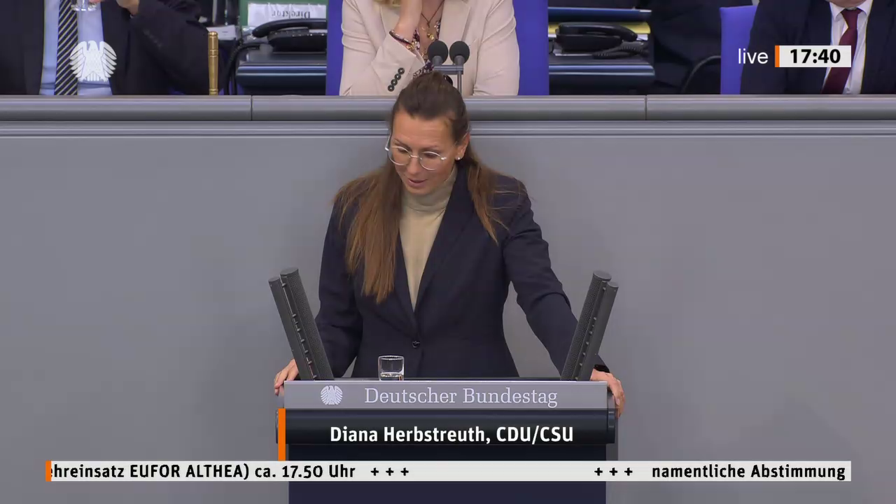 Diana Herbstreuth bei einer Bundestagsrede · Standbild vom 2026-06-11