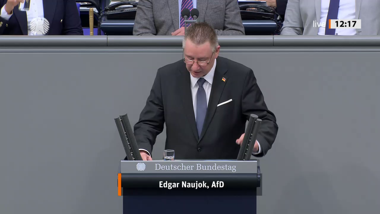 Edgar Naujok bei einer Bundestagsrede · Standbild vom 2025-05-16