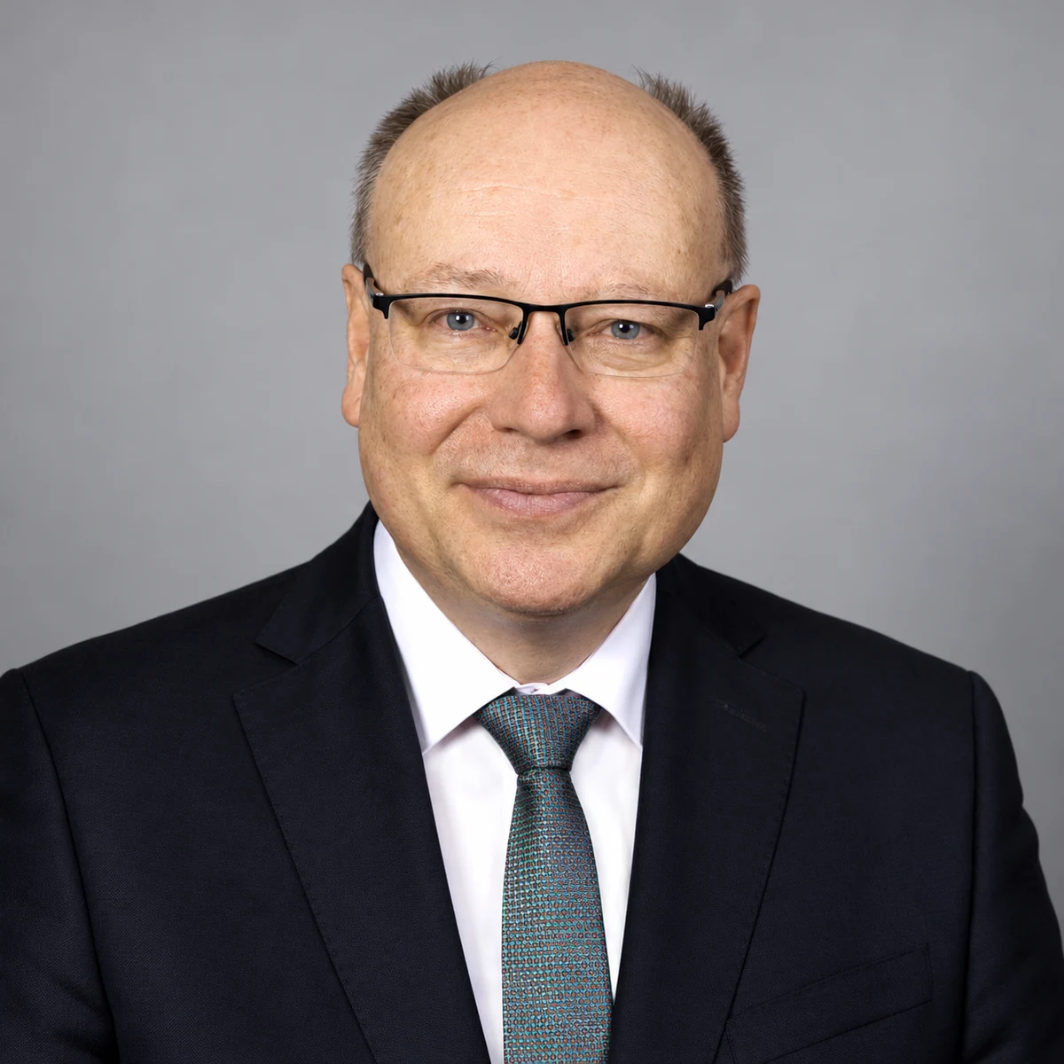 KI-generiertes Porträt von Frank Wetzel