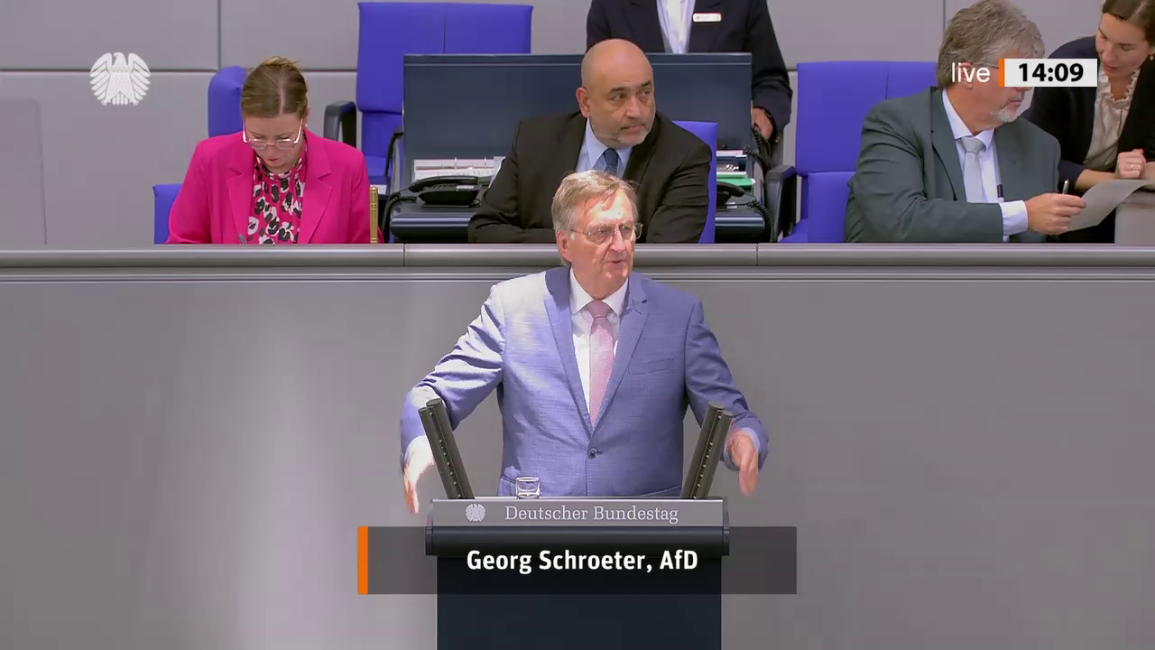 Georg Schroeter bei einer Bundestagsrede · Standbild vom 2026-09-08