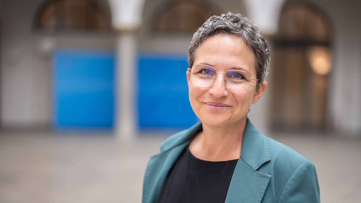 Porträt von Claudia Elif Stutz