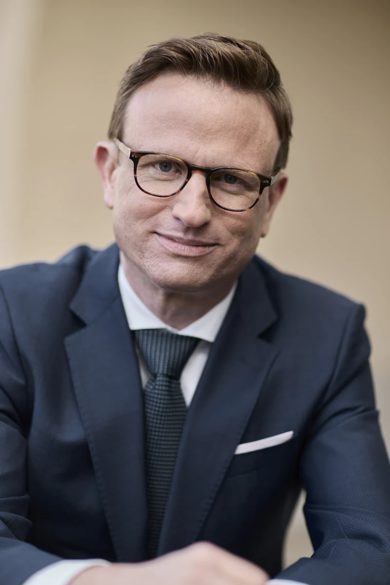 Porträt von Hans Theiss