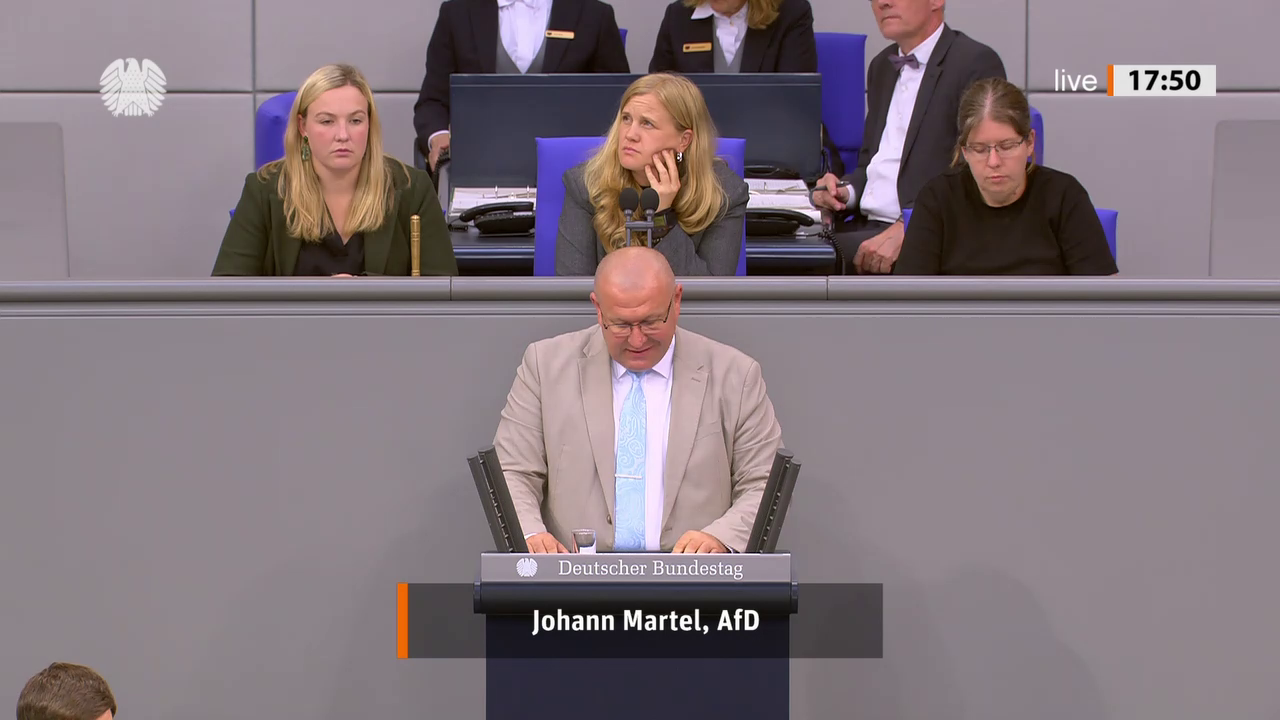 Johann Martel bei einer Bundestagsrede · Standbild vom 2026-09-09