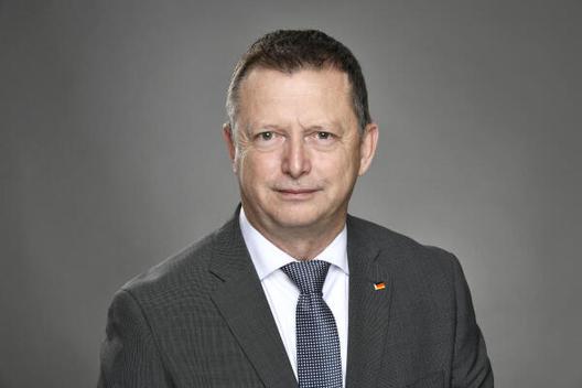 Porträt von Dieter Stier