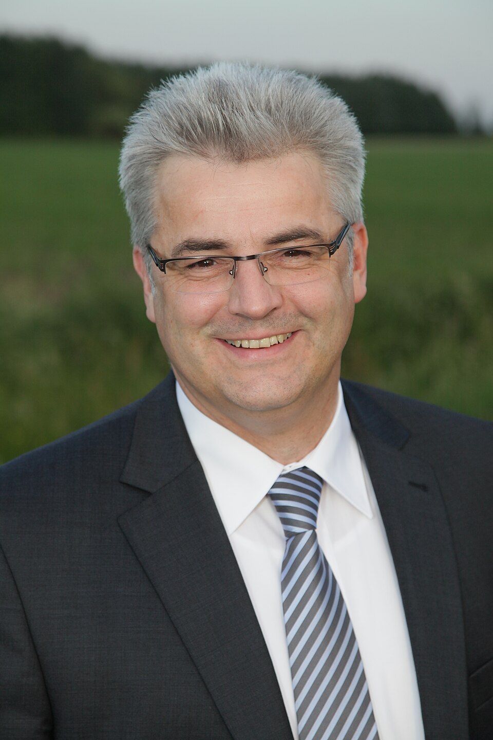 Porträt von Axel Knoerig