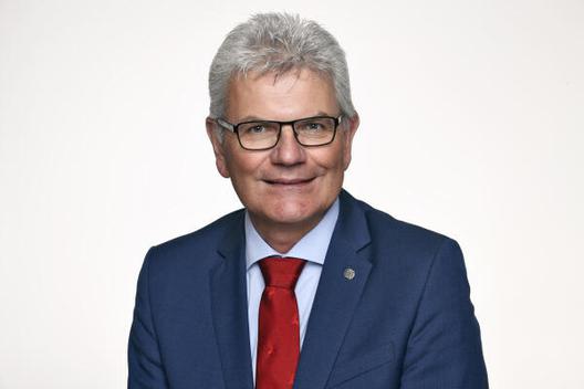 Porträt von Artur Auernhammer