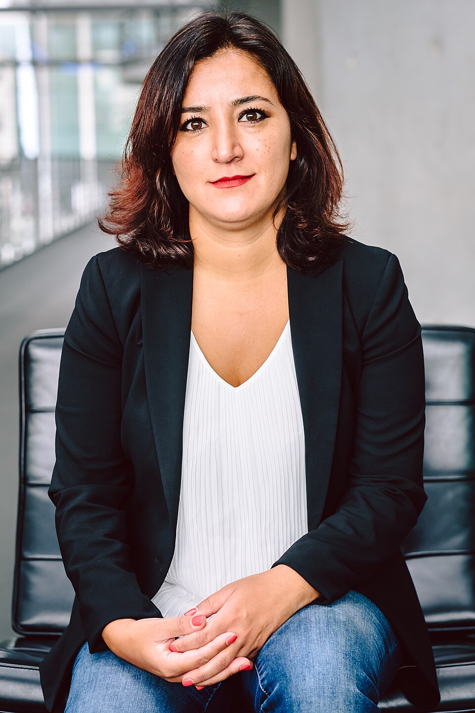 Porträt von Gökay Akbulut