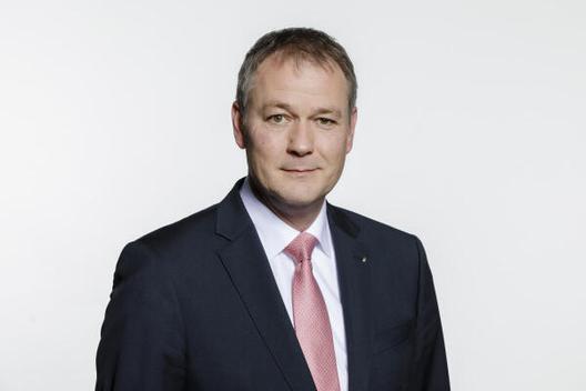 Porträt von Carsten Brodesser