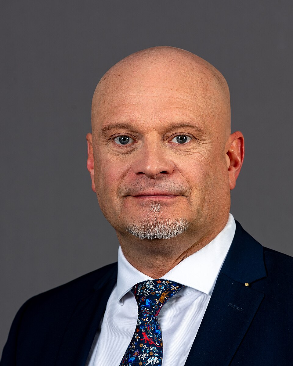 Porträt von Enrico Komning