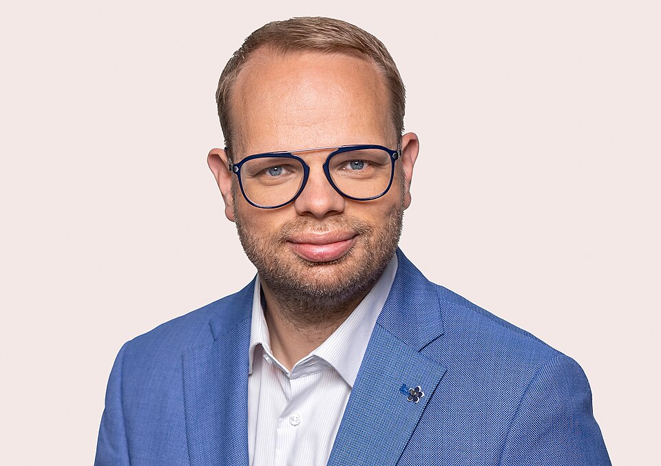 Porträt von Helge Lindh