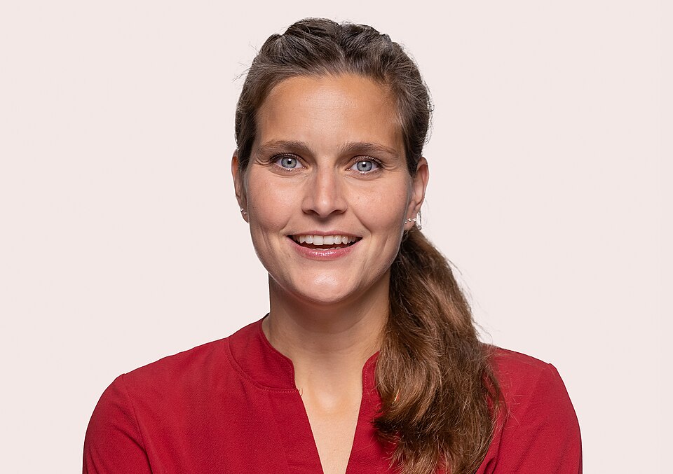 Porträt von Maja Wallstein