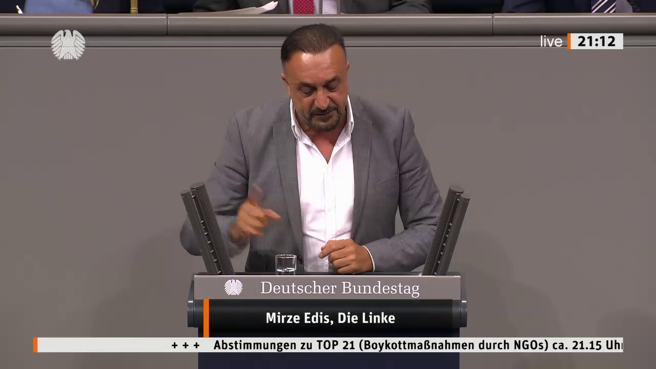 Mirze Edis bei einer Bundestagsrede · Standbild vom 2026-09-24