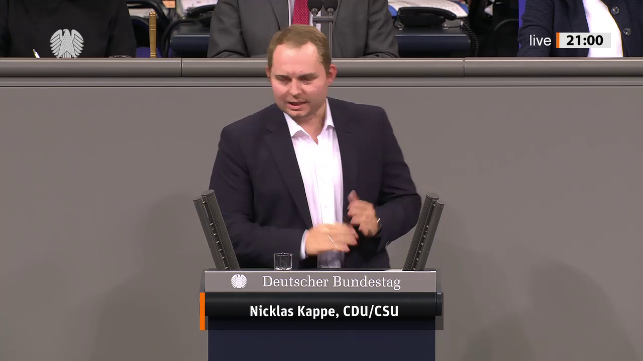 Nicklas Kappe bei einer Bundestagsrede · Standbild vom 2026-09-24