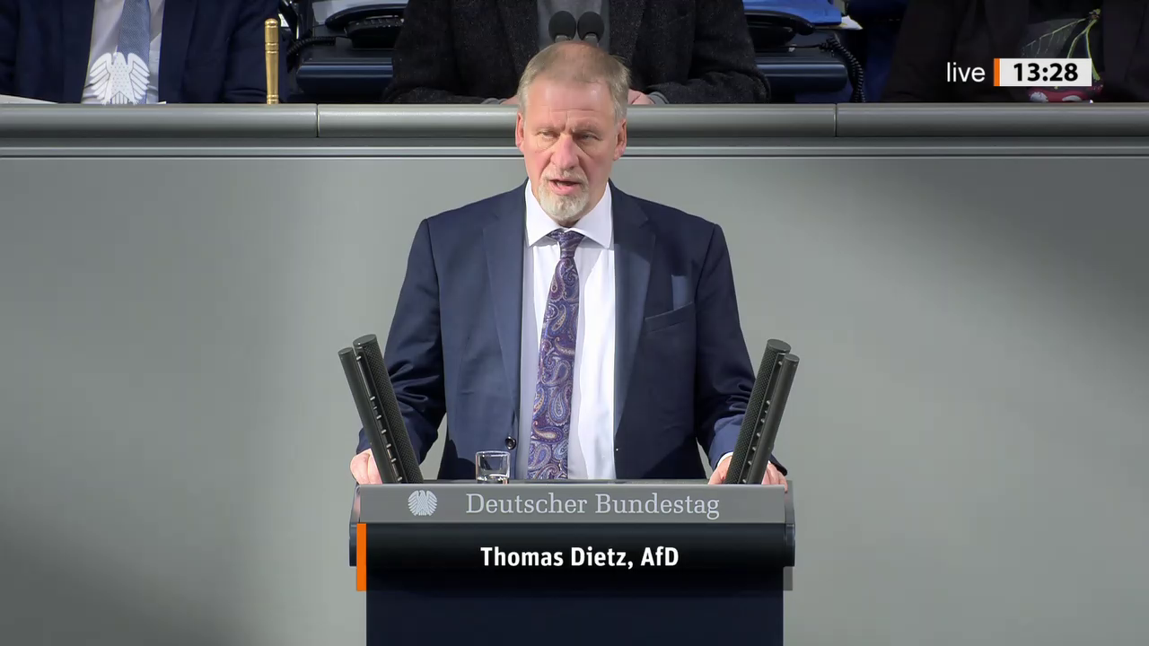 Thomas Dietz bei einer Bundestagsrede · Standbild vom 2026-02-27