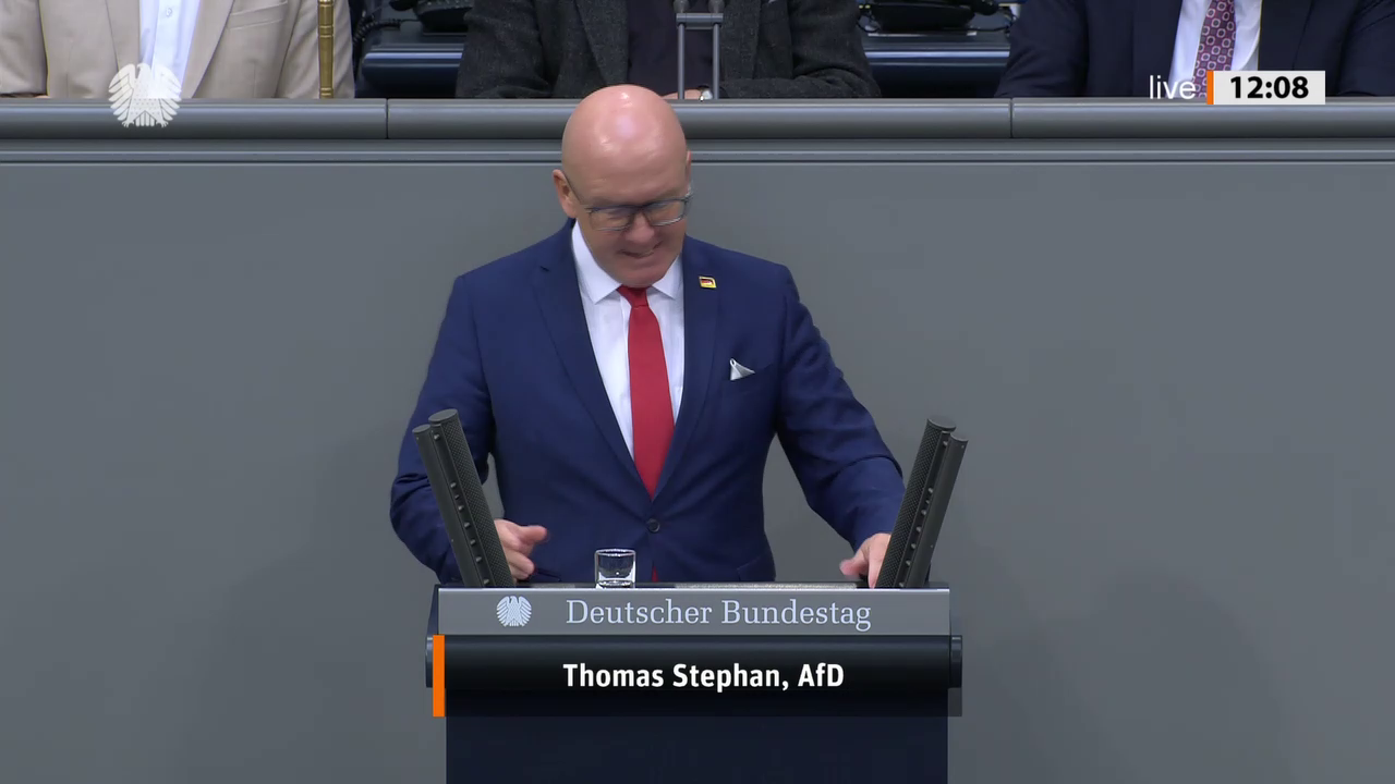 Thomas Stephan bei einer Bundestagsrede · Standbild vom 2026-10-09