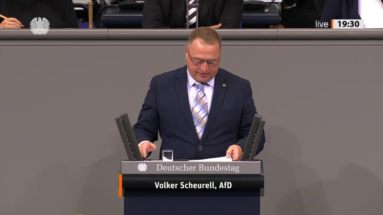 Volker Scheurell bei einer Bundestagsrede · Standbild vom 2026-09-24